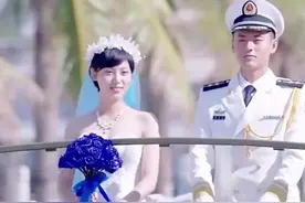 十年前，你救我一命，十年后，我陪你一生，这才是浪漫的爱情故事，祝你们幸福一生！#命中注定我爱你 #感人故事视频封面