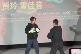 贾玲又回家乡湖北襄阳了，现场秀起了襄阳话