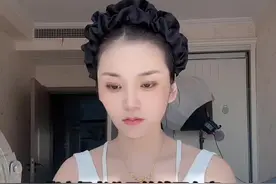一个人带孩子，一定要学会放过自己。家里乱一点没关系，不影响过日子。偶尔不想做饭就点个外卖，不用顿顿下厨房。孩子如果生病了，千万不要自责。人吃五谷杂粮，没有不生病的。上不上班不是自己的问题，而是一整个家庭做出的选择。当了妈妈不等于当了超人，你没有三头六臂。也没必要事事追求完美，孩子需要的是一个快乐的妈妈，你也值得做一个快乐的自己#记录真实生活 #90后带娃 #又是母慈子孝的一天 #一个人带孩子的心酸视频封面