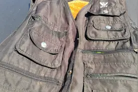 捡到衣服，衣服里有身份证银行卡，启动的朋友有人认识的吗视频封面