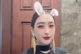 #平遥国际电影展 零下的温度穿裙子，真要喝一斤酒壮壮胆！🍻视频封面