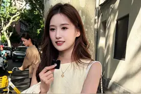 00后高能量女生，恋爱脑不是贬义词 #上海 #街头采访 #婚姻 #谈恋爱 #脱单视频封面