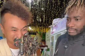 这家烧烤店的食材太有特色了#美食分享 #老外在中国 #撸串儿约起来视频封面