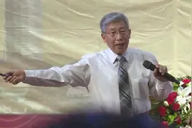 单恋女孩减肥造成闭经 郝万山教授讲解 思伤脾 思则气结视频封面