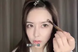 日常眼妆怎么化更自然又好看？教你几个美妆博主都不知道的小技巧