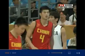 丁锦辉当年太狂暴！抢疯篮板成亚运夺冠功臣，拼劲适合阿联的球员视频封面