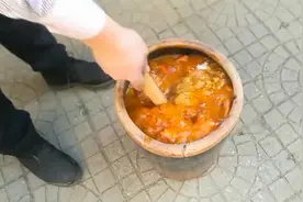 复工第一天，做上一缸柿子醋，将整个春天融化进满满瓦缸中~视频封面