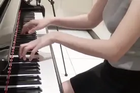 久石让经典名曲 美女演奏 钢琴版《天空之城》，写作业必备神曲!视频封面