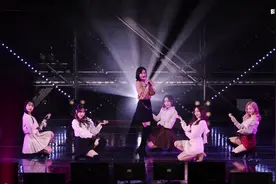 失踪的小四月终于出现 APRIL最新公演现场视频封面