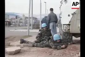 1995年，UN的维和行动。