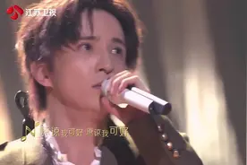 汪苏泷、薛之谦一曲《违背的青春》，薛之谦跳起来的一瞬间太帅了视频封面
