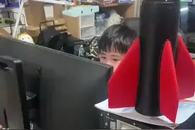 浙江10岁“火箭男孩”刷屏！爸爸：他教的东西我听不懂图片